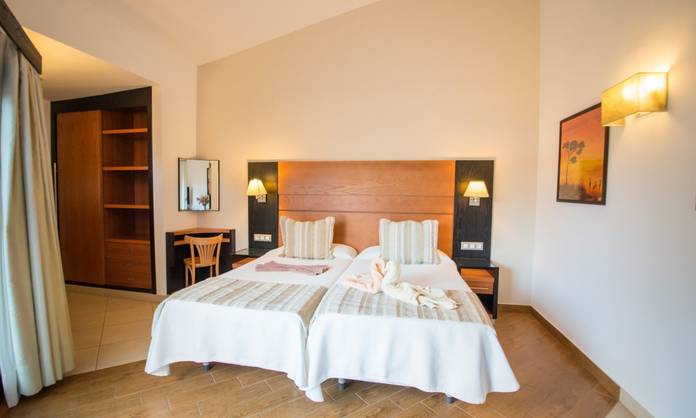 STUDIO Hotel HL Miraflor Suites**** Gran Canaria