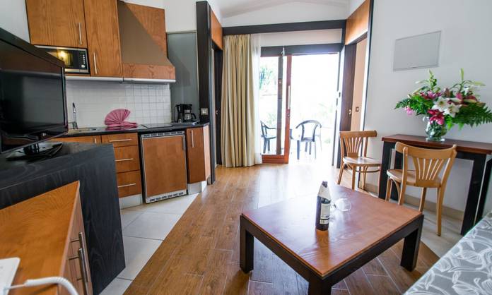 BUNGALOW Hotel HL Miraflor Suites**** Gran Canaria